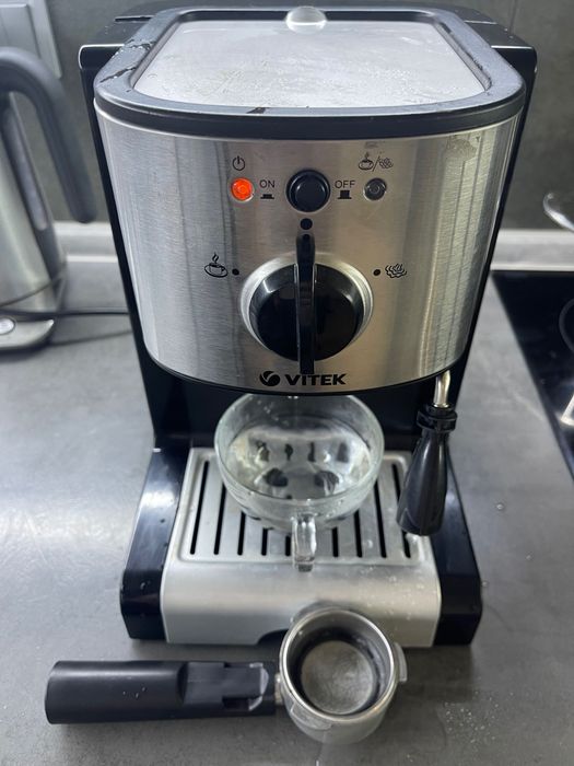 Vitek VT-1513 BK и Кофеварка Ariete  1366 Рожкова