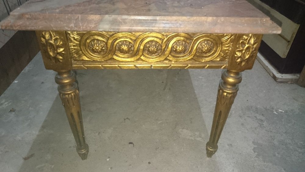 Mesinha talha dourada com mármore antiga