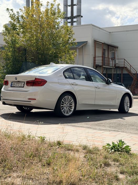 BMW 3 Series 2016 VIN WBA8E1C56HK479846 фото оголошення 6 з 24