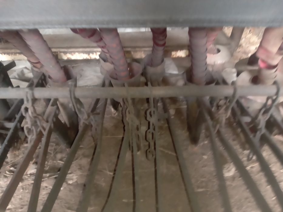 Siewnik konny przerobiony na traktor