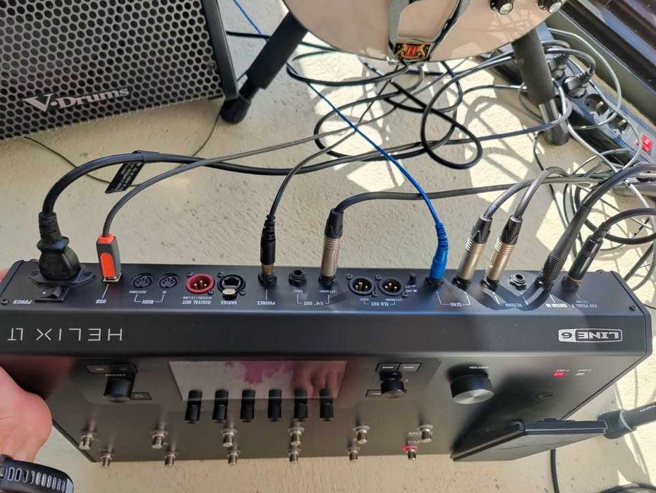 Line 6 Helix LT + Saco Gator - Pedaleira Multiefeitos Impecável
