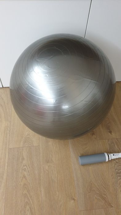 Bola de pilates cinzenta