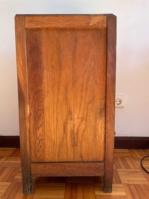 Mesa de cabeceira cúbica vintage cómoda em madeira bom estado art deco