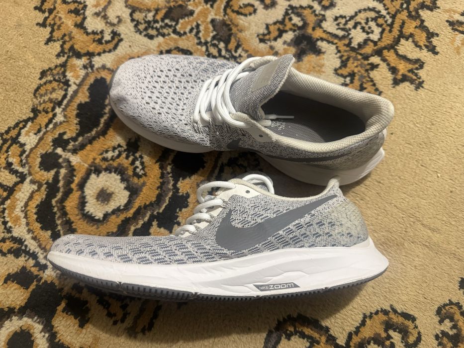 Продам літні кросівкі Nike орігінал