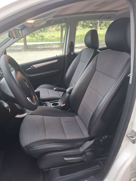Mercedes benz b180