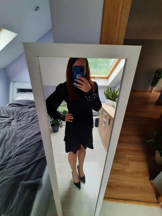 Sukienka czarna na różne okazję