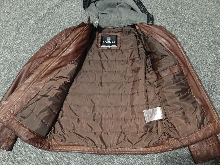 Сильная подростковая куртка