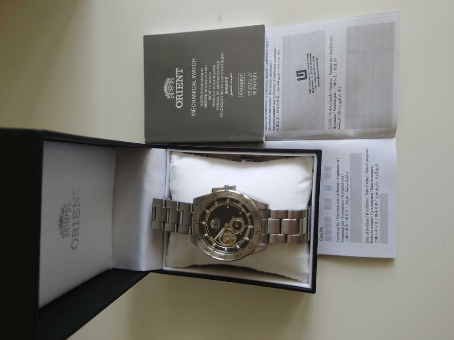 Relógio Orient Retro Future Camera RA-AR0201B10B