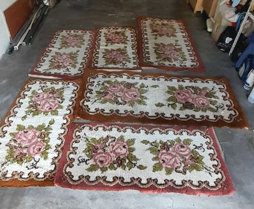 Tapetes dois grandes ..quarto pequenos conjunto 20 euros