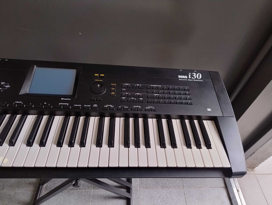 Keyboard / workstation / syntezator Korg i30 HD