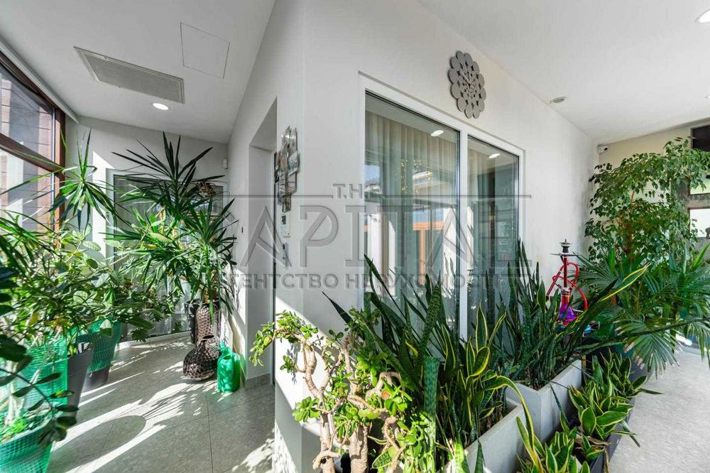 Престижний будинок в Крюківщіні 400м2, гараж та басейн