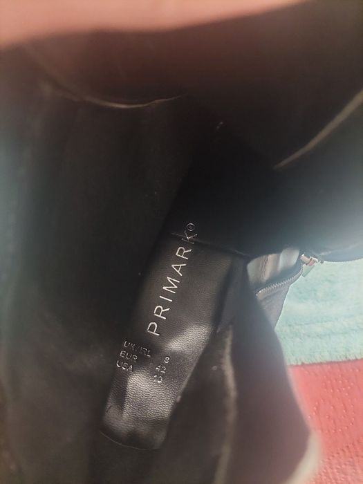 Батільони жіночі демісезон 42. Чоботи, черевики.