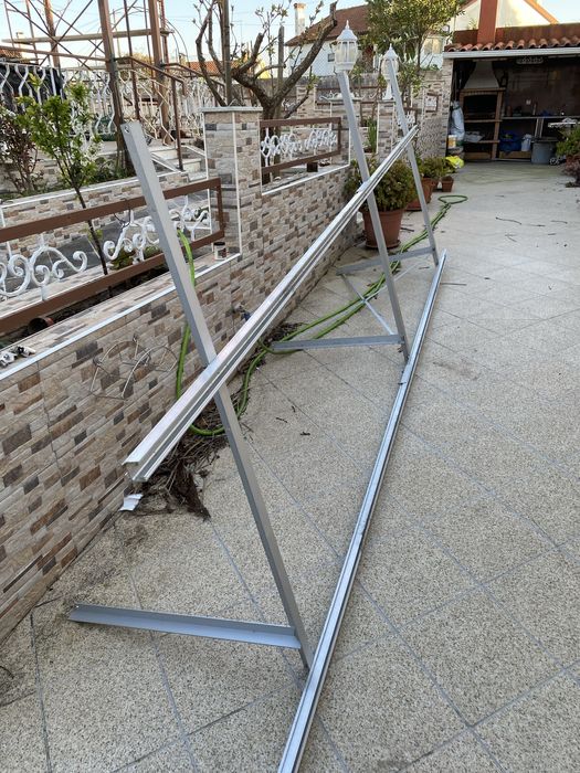 estrutura para paineis e inversor solax