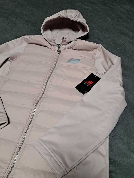США Куртка жіноча New Balance Softheal торг розмір М