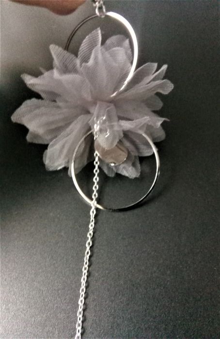 Kolczyki ŚLUBNE wizytowe HandMade z kwiatem szare srebrne BOHO