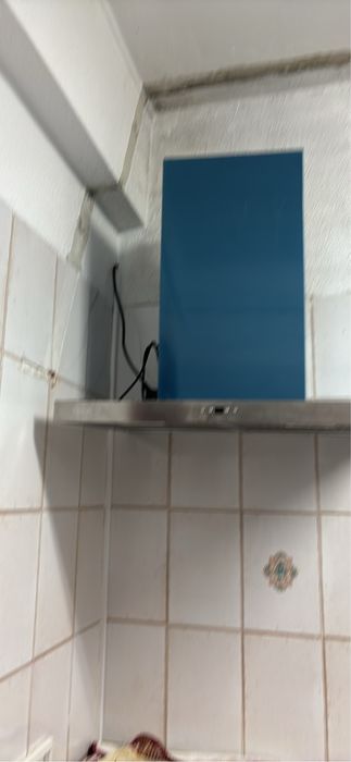 Vendo Exaustor praticamente novo ainda forado com adesivos de compra