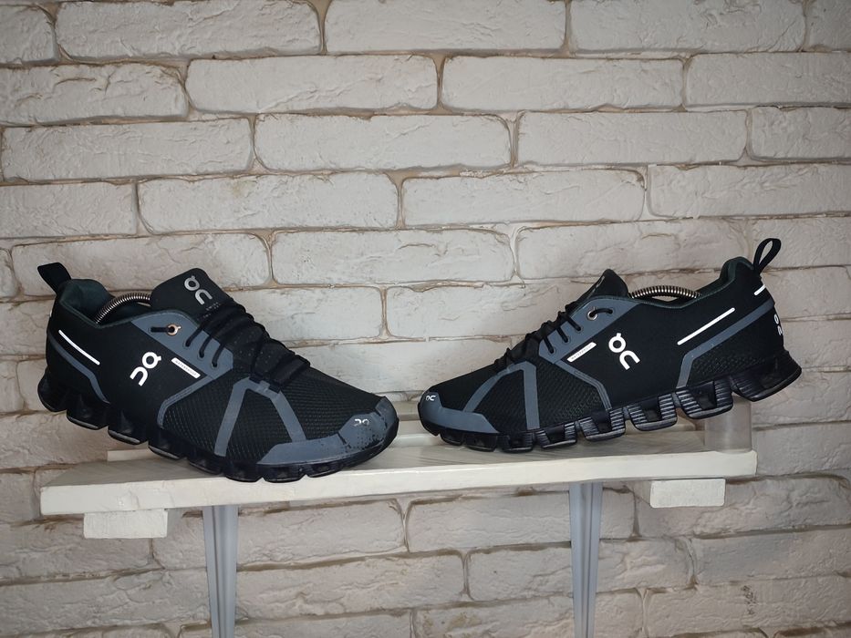 Cloud 5 Waterproof All Black кросівки чоловічі оригінальні Англія 29.5