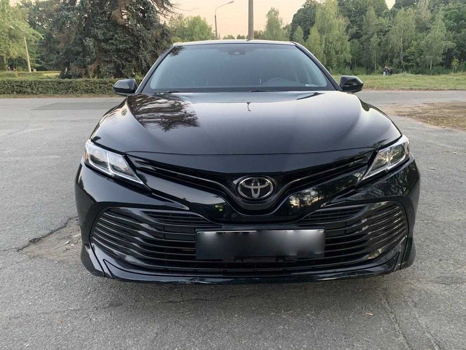 Аренда Toyota Camry 70 Hybrid — Статус и Комфорт. Расход 5л/100км! Самый дешевый бизнес-клас в Киеве. Оренда Тойота Кемрі 70 Гібрид Солом'янка прокат