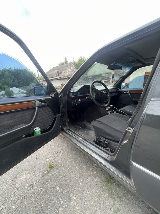 Mercedes Benz  W124