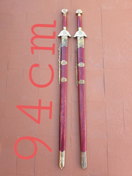 Espadas de decoração