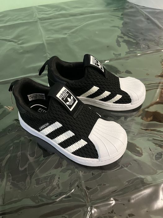 ДИТЯЧІ КРОСІВКИ ADIDAS SUPERSTAR 25 розмір 14.5 см устілка