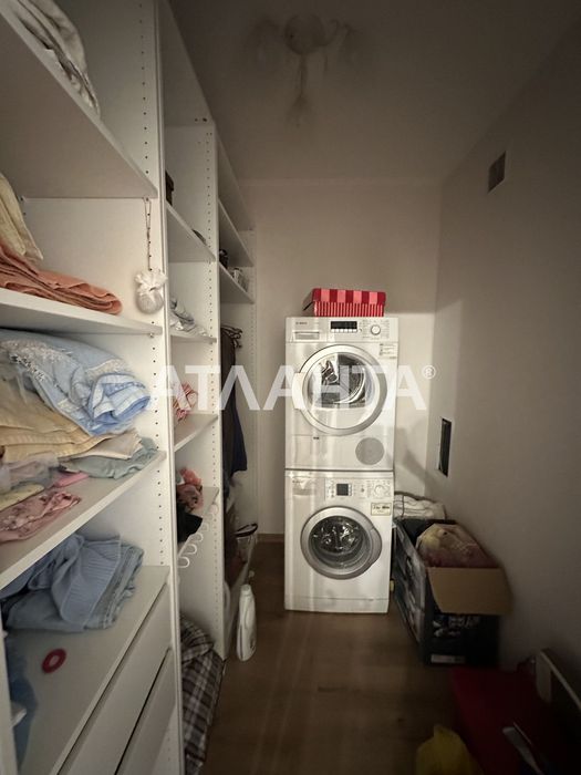 ЖК Янтарный. Котовского. 3 комн. 93 м. ТОРГ! Мебель, ремонт.