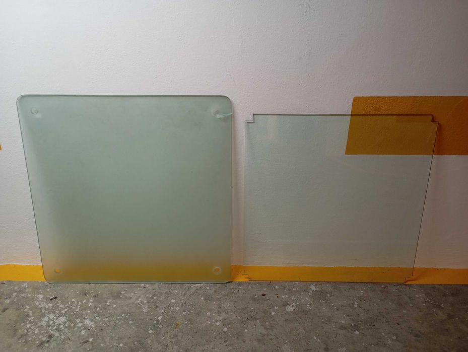 mesa de vidro de sala de estar