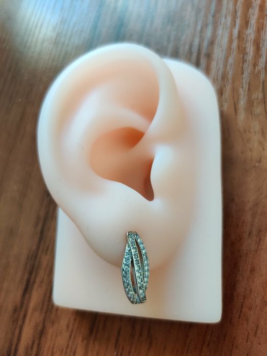 Нові жіночі сережки