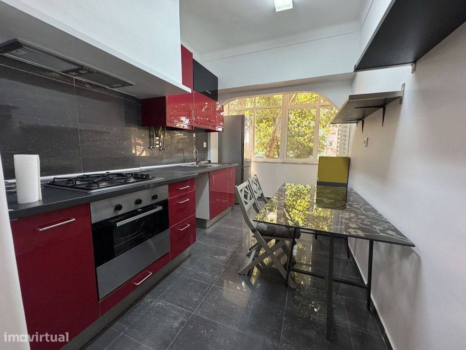 Apartamento T2 em São Domingos de Benfica