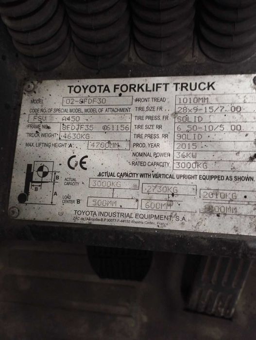дизельний навантажувач TOYOTA 8FDF30