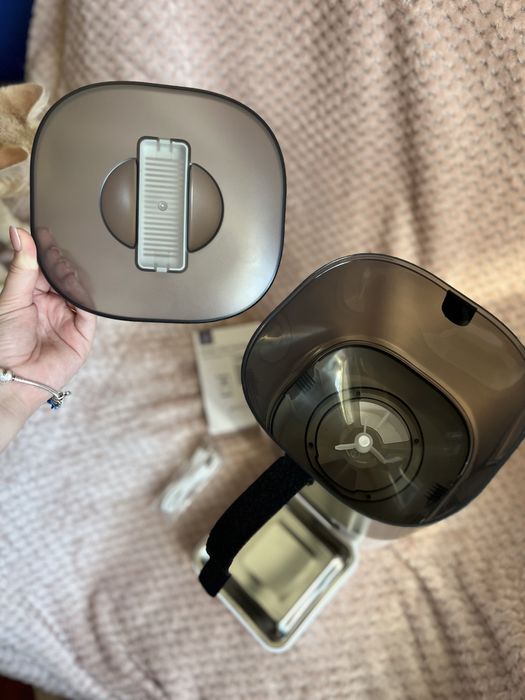 Розумна годівничка для котів та собак Papifeed smart