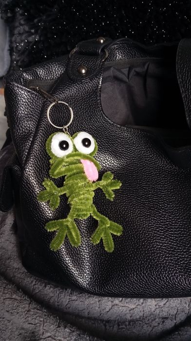 Śmieszna żabka brelok handmade