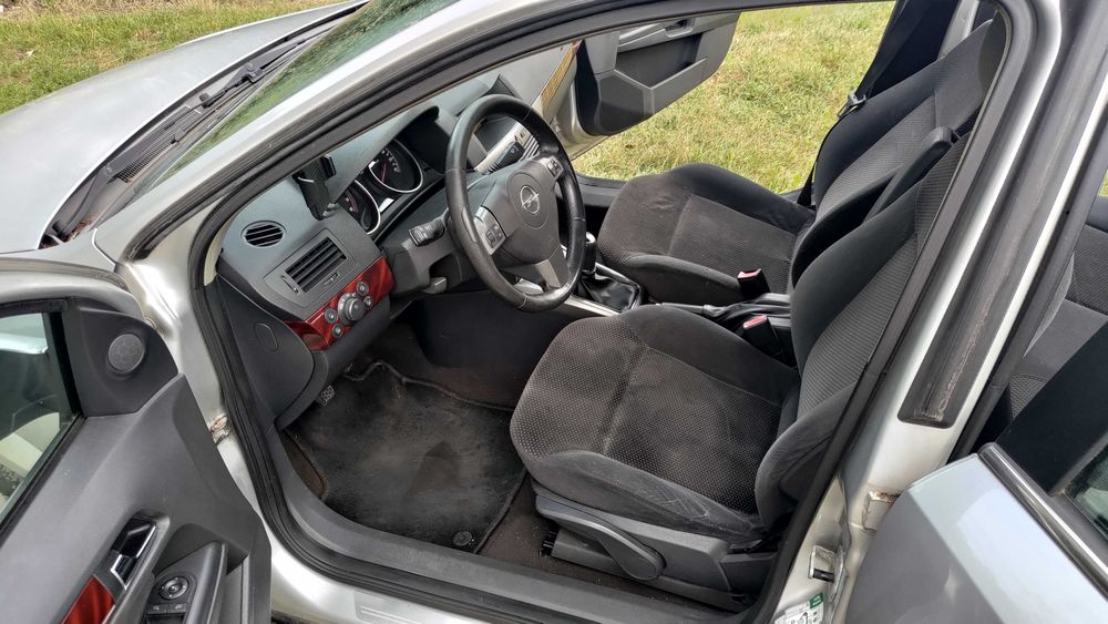 Opel Astra H 2004 Hatchback