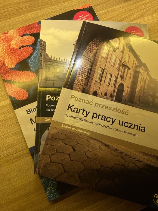 podręcznik i dwa zestawy ćwiczeń 2/3/4 technikum