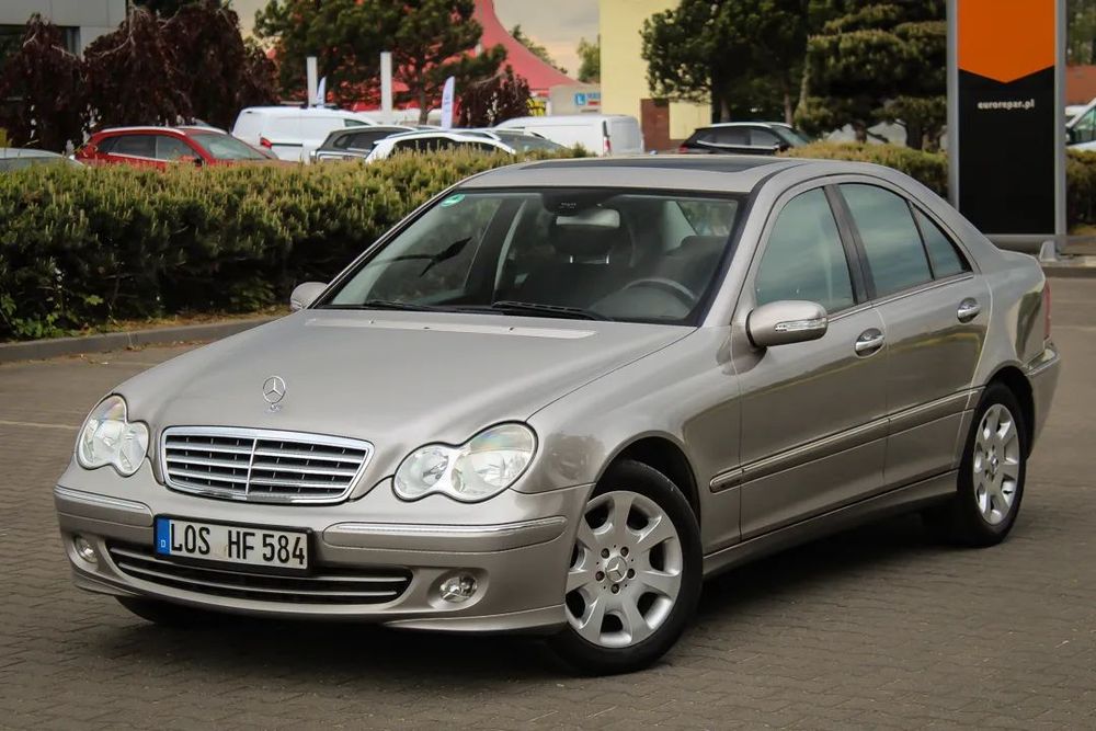 Mercedes-Benz Klasa C Tylko 143 tys *Serwis ASO *1.8 Kompresor * Automat