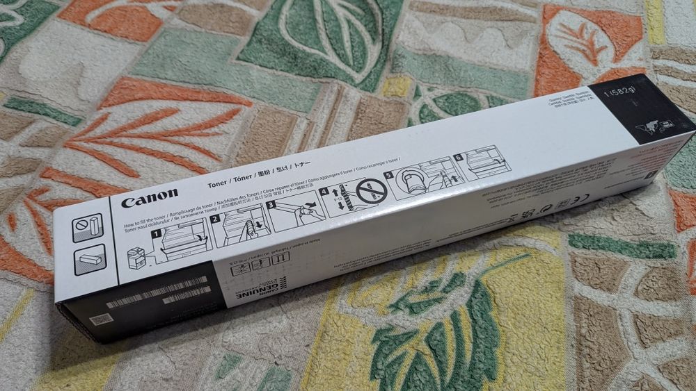 тонер-картридж Canon C-EXV 67 Black.