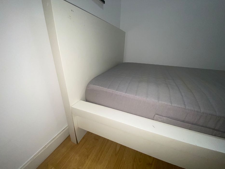 Cama “MALM” do ikea 90x190m