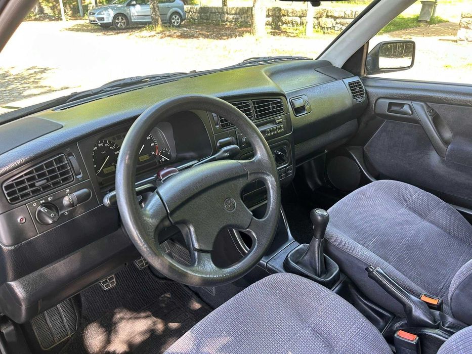 Volkswagen Vento 1.6i GL * 70 mil kms