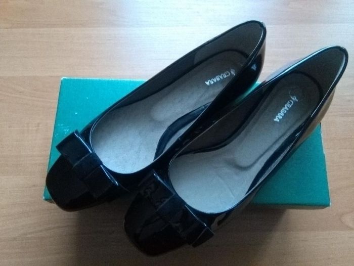Buty damskie lakierki