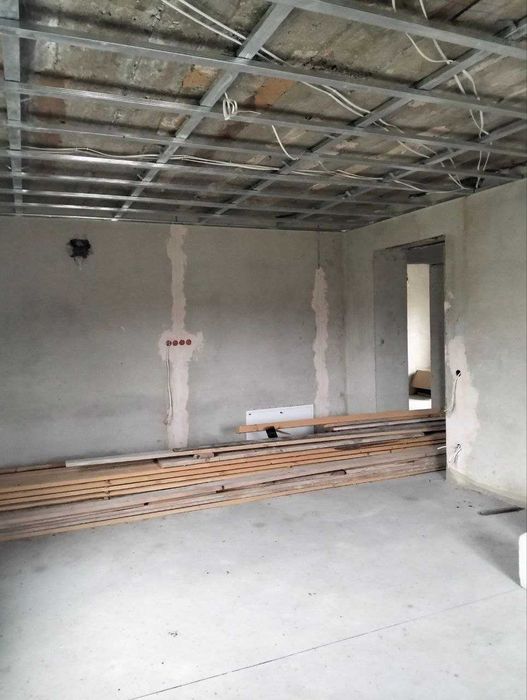 Продаж будинку. 10 сот ділянка