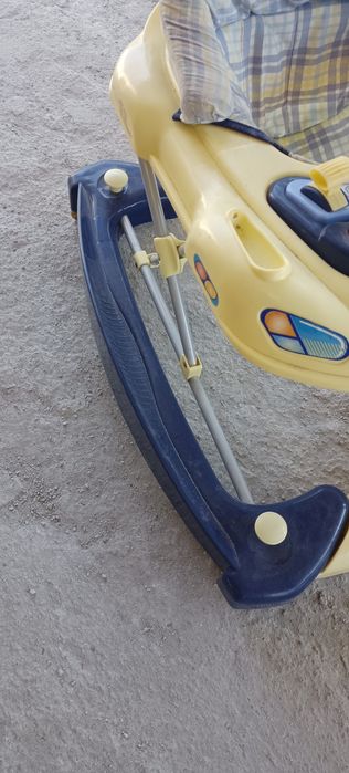 Відам даром ходунки дитячі іграшки і дрова