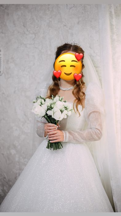 Весільна сукня з блискітками 42-44р.