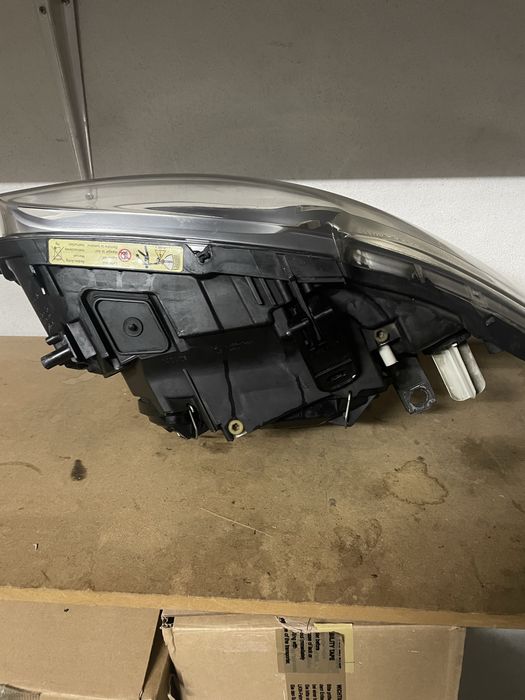Farol bi xenon serie 1