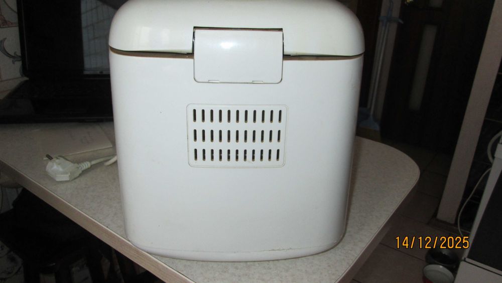 Хлібопічка Elbee Scott