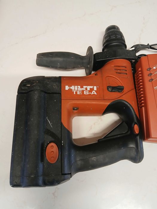 Máquina Hilti  TE 6-A + Carregador