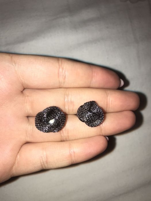 Kolczyki nowe czarne