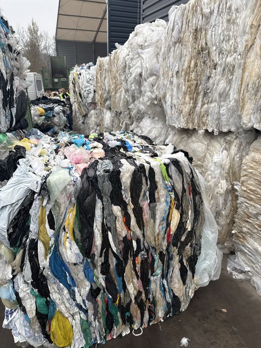 Makulatura, folia, surowce wtorne