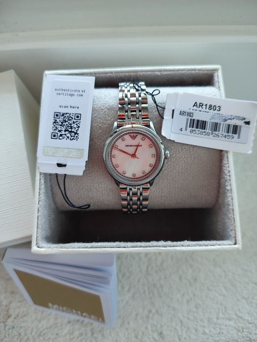Продам милые женские часики Armani оригинал на гарантии!
