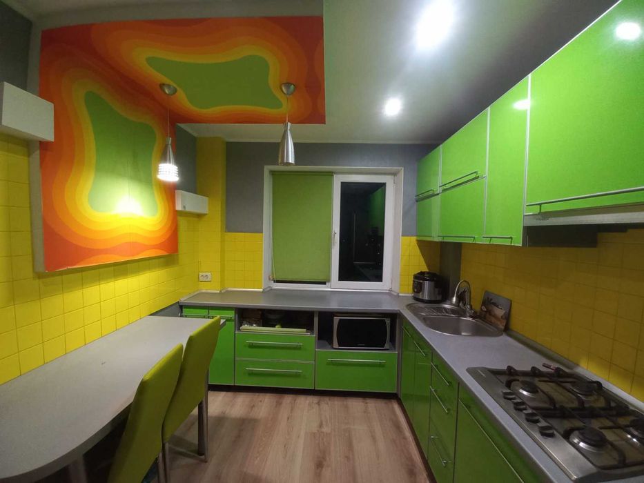 Продам двухкомнатную квартиру с ремонтом на Осипенковском мкр