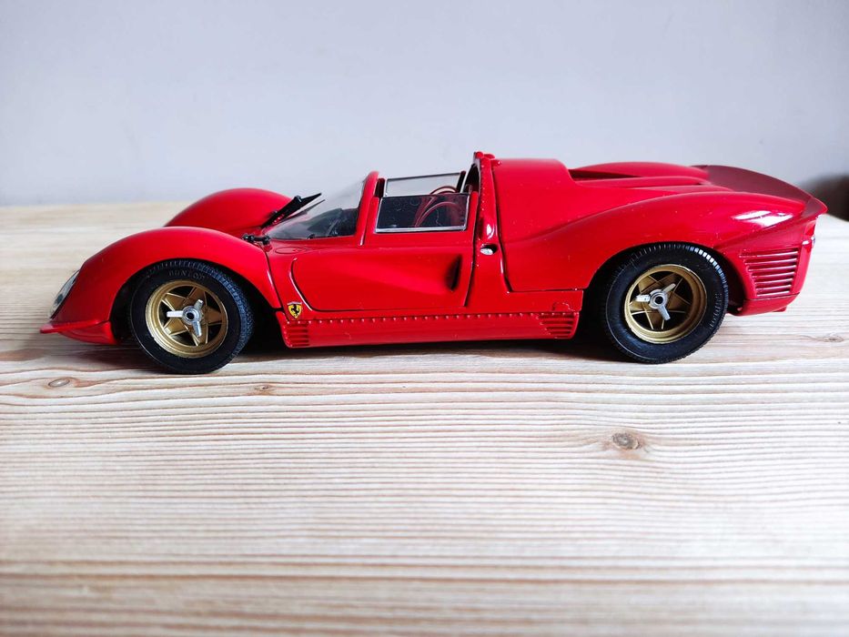 Model samochodu 1:18 Ferrari 330 P4 (1967) Jouef Evolution